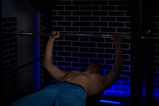 Barbell bench press pectus excavatum
