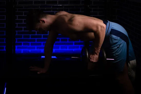 Rows exercise for pectus posture and muscle mass