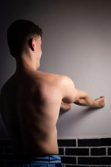 Wall screws scapular winging