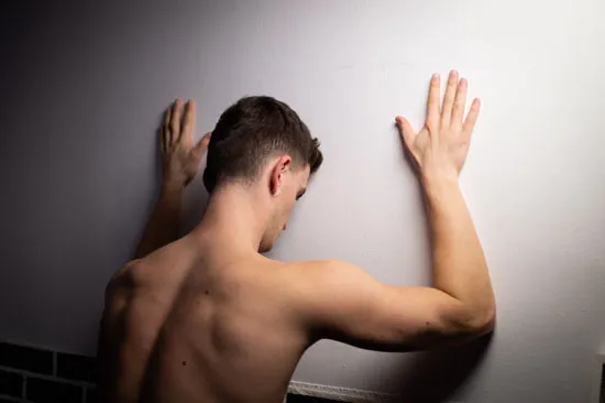 Wall press pectus